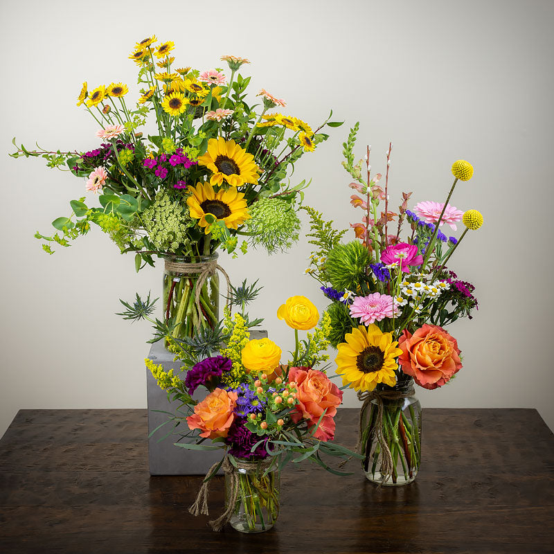 MASON JAR FLOWER ARRANGEMENTS